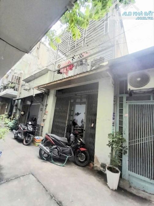 Chỉ 3.x tỷ - BHH - BÌNH TÂN - nhà 53 M2 - 1 trệt , 1 lầu , 3 pn , 2 wc - 2