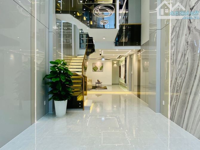 BÁN NHÀ HẺM XE TẢI LÊ THÁNH TÔN, QUẬN 1. GIÁ 6.32TỶ/71,5M2 - NHÀ SHR ĐANG CHO THUÊ 29 TRỆU - 2