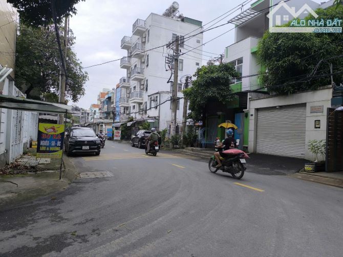 CHDV Hẻm 110 ĐS 30 P6.-GV. DT: 4X13m DTSD 203m2. 9 PN ĐCT 38TR, Gía 7.8 tỷ TL - 2