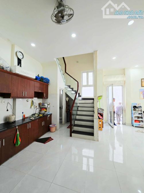 SIÊU PHẨM GIÁ TỐT QUẬN 2 - 3 TẦNG 83M2 - CHỈ HƠN 6 TỶ - 2