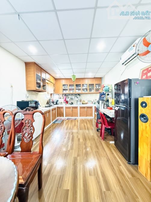Bán nhà Gò Vấp 3 tầng hẻm xe hơi đường Nguyễn Văn Công Phường 3 giá 5 tỷ 700 TL 56m2 - 2