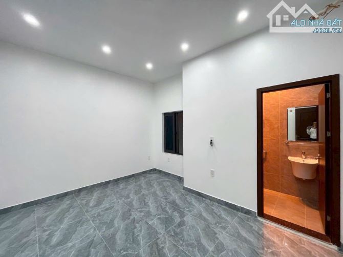 Nhà Phố Văn Cao Bên Chẵn 5 Tầng Đường Phân Lô 12m - 2