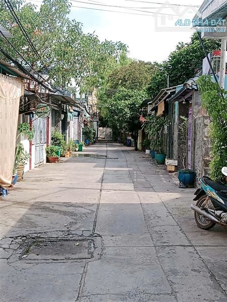 NHÀ HẺM Ô TÔ, GẦN CV PHẦN MỀM QUANG TRUNG, DIỆN TÍCH LỚN 80M2, GIÁ YÊU THƯƠNG 4,85 TỶ - 2