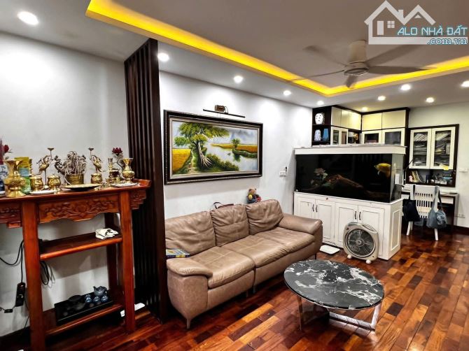 BÁN CĂN HỘ TẬP THỂ  ĐẸP THỊNH HÀO 1 - ĐỐNG ĐA - 36/70M - 4,95 TỶ - DỌN VÀO Ở NGAY. - 2