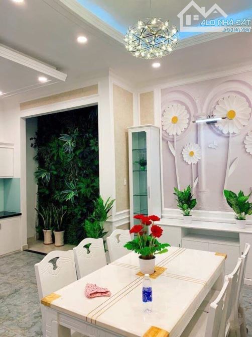 Bán nhà góc 2 mặt tiền đường Tân Quý, Tân Phú - 4,7x13 - 6 tầng - 8,9 tỷ - 2