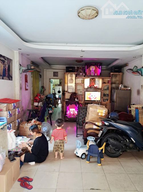 Gấp bán Nhà mặt tiền Kinh Doanh Đ số 12 BHH gần Aeon Tân Phú 58m2 ,2 tầng 5 tỷ 7 - 2