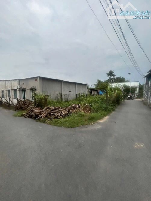Bán lô góc 3 mặt tiền trung tâm Thạnh Phú, sổ riêng thổ cư, giá chỉ 1.15 tỷ - 2