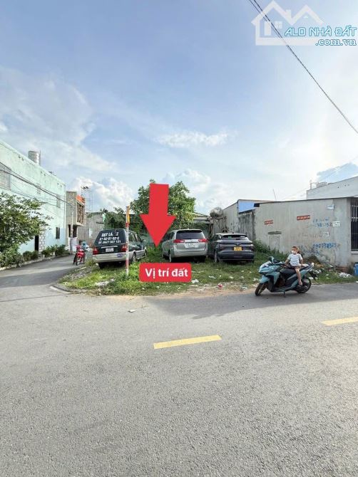 Mới sáng ngày ra em Hiếu tiếp tục lên cho anh chị một siêu phẩm mảnh đất lô góc oto đỗ cửa - 2