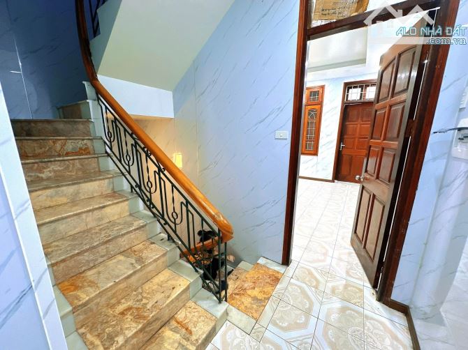 💥  SIÊU HIẾM PHÂN LÔ HOÀNG CẦU - ĐỐNG ĐA. DT 45M². 4 TẦNG. MẶT TIỀN 4M. GIÁ HƠN 16 TỶ. - 2
