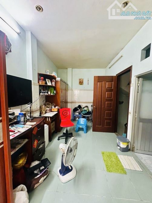 🌻😍SÁT MẶT TIỀN -PHAN VĂN TRỊ -HUỲNH MẪN ĐẠT-QUẬN 5-4 TẦNG -30M2-CHỈ 5,88TỶ-HẺM THÔNG. - 2