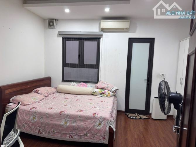Nhà 5T vị trí đẹp khu P/Lô Víp Đào Tấn - Linh Lang đường rộng 6m oto đỗ dt 55m mt 5,18m gi - 2