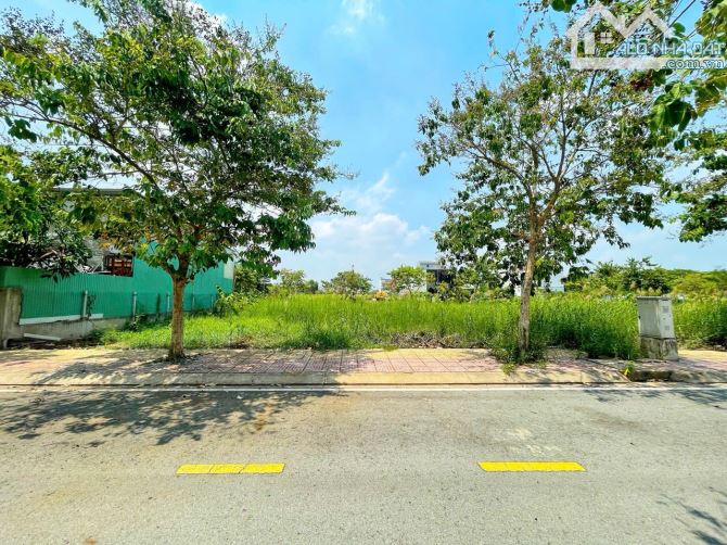 BÁN ĐẤT KHU BCA PHẠM HỮU LẦU, 13x23m, 315M2, GẦN Q.7 , CHỈ 22 TỶ - 2