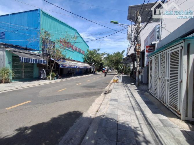 Bán Đất tặng nhà khúc thừ dụ phước long nha trang Diện tích :240m2 ngang 8.34m Hướng Đông - 2