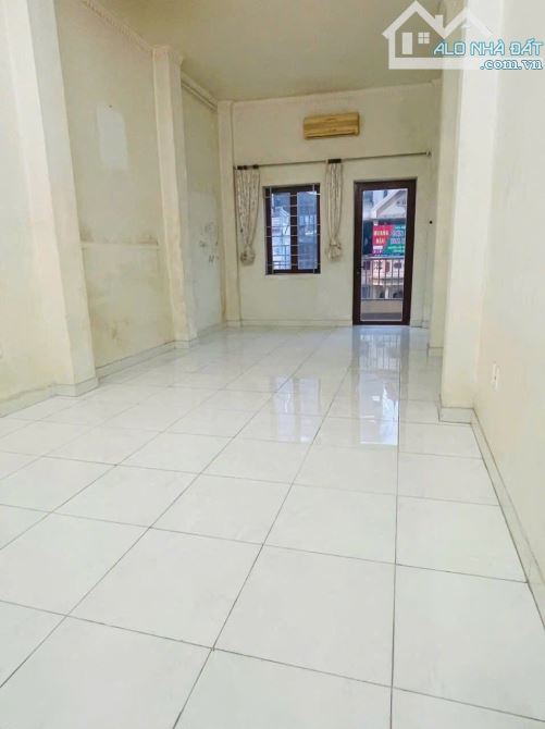 Bán nhà đường Hoàng Quốc Việt, Cầu Giấy, 60m2, ô tô, lô góc, kinh doanh, ngõ thông, 17 tỷ - 2