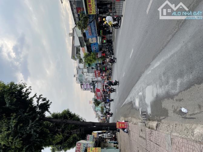 CHỦ BÁN GẤP NHÀ   P 17-Nguyễn Oanh 80m2 ( 4,2 x17 ) Giá siêu tốt 4,9 tỷ - 2