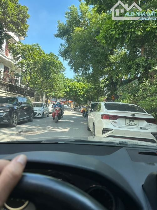 Biệt thự lô góc, vỉa hè kinh doanh Phường Yên Hoà mới 150m 4 tầng 42 tỷ - 2