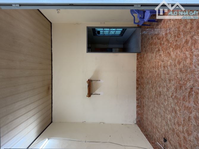 BÁN CĂN NHÀ CẤP 4 CỦ PHƯỜNG TRẤN BIÊN ( quang vinh củ). DT: 5,2x13,5=73M2. GIÁ: 2Ỷ650 - 2