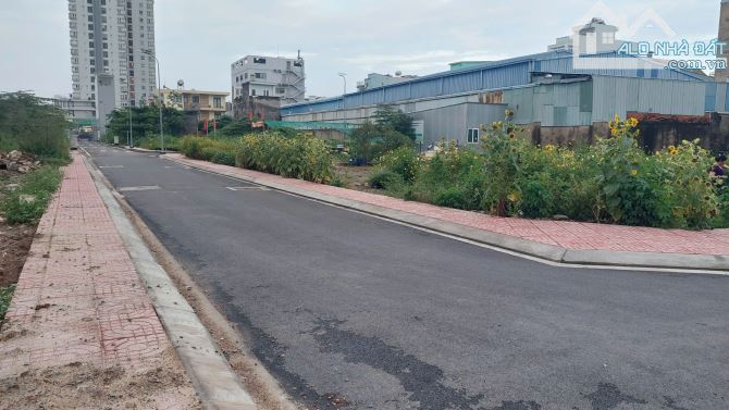 Lô góc 2 mặt tiền 71m2, đường 13m và 7m An Dương Vương giáp Quận 8, sổ hồng riêng - 2