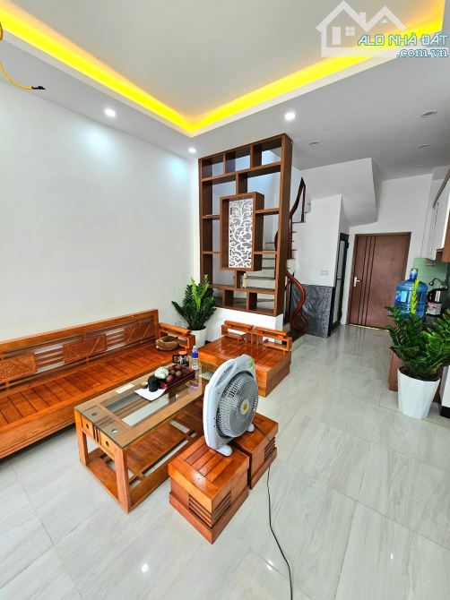 4,5 tỷ có Nhà Lai Xa - 30m2 ô tô vào nhà - sổ đỏ CC - 2
