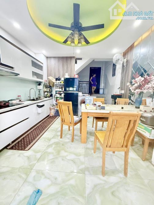 BÁN GẤP NHÀ TRUNG TÂM QUẬN 10 GIÁ 4,080 TỶ/ 60M2, KHÔNG CÓ CĂN THỨ 2- BÀ HẠT, QUẬN 10 - 2