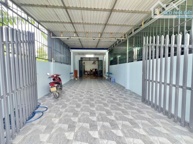 Siêu phẩm ! Cần bán gấp căn nhà cấp 4 ở gần KCN Tân Phú Trung 98m2 SHR giá 860tr - 2