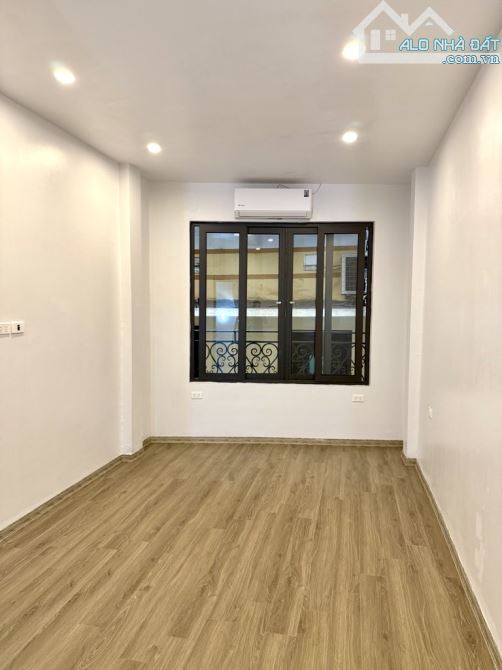 BÁN NHÀ PHỐ BẠCH MAI - LÔ GÓC – CÁCH MẶT PHỐ 15m – Ô TÔ 5 CHỖ ĐỖ CỬA – DTSD 30M2 x 4T - NH - 2