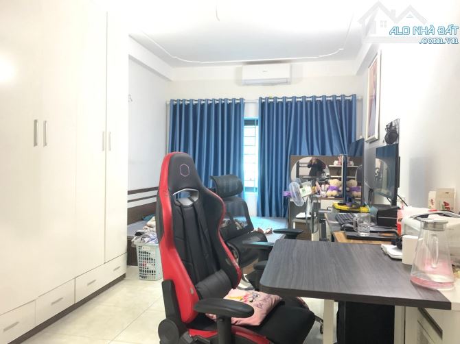 BÁN NHÀ TẢ THANH OAI - NGÕ RỘNG - 10M RA Ô TÔ - 33M- 5.8 TỶ - 2