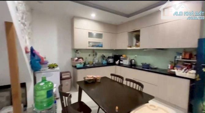 🏣 Nhà 2 tầng - gần biển Mỹ Khê- Chế Lan Viên- NHSon - DT  98,4m ngang 5,3 giá 13,7 tỉ - 2