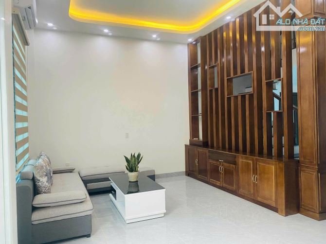 BÁN NHÀ 3 TẦNG NGÕ PHỐ LÊ CẢNH TUÂN, TP HẢI DƯƠNG - 2