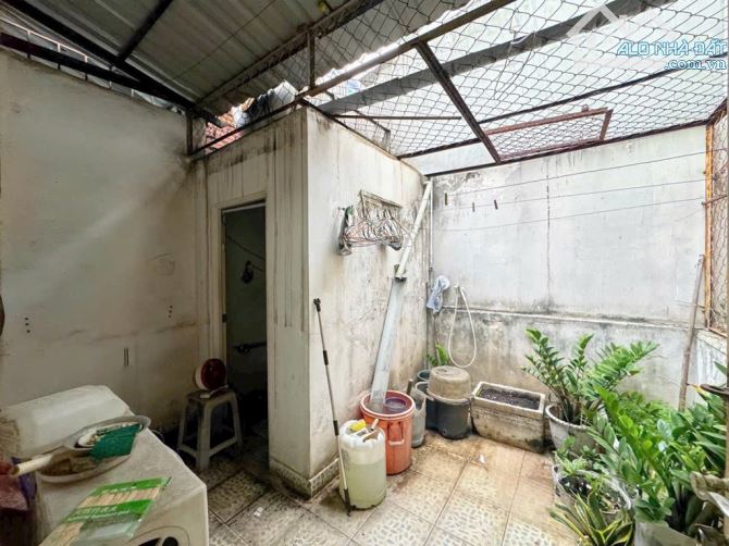 BÁN NHÀ QUẬN 4- CẤP 4 TIỆN XÂY MỚI - 3.5x11- 50M ĐOÀN V BƠ GẦN XÓM CHIẾU- KHÔNG QH- 4.2 TỶ - 2