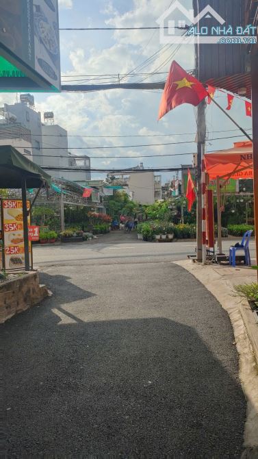 NHÀ 4 TẦNG NGAY EMART PHAN HUY ÍCH GOG VẤP - 4PN - HẺM XE HƠI QUAY ĐẦU - 4x17 - 6,5 TỶ - 2