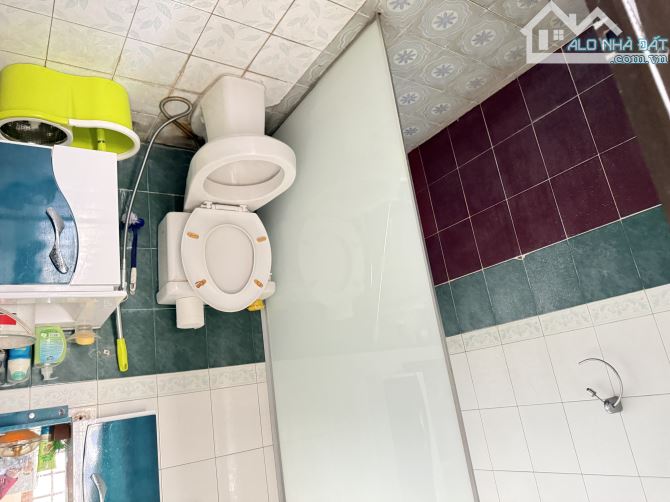 BÁN GẤP NHÀ TRÍCH SÀI - TÂY HỒ - F0 LÃI 3 TỶ TẠI TRẬN 90MX4T CHỈ 30 TỶ LÔ GÓC 15M RA HỒ. - 2