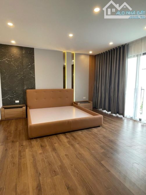 Lô góc! Hơn14 tỷ- Bán Nhà Hoàng Văn Thái - Thanh Xuân - 64m2- 5 tầng -Gara- Phân Lô. - 2