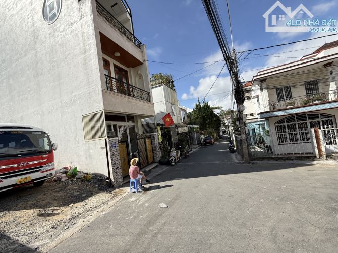 ĐẤT XÂY KHÁCH SẠN, CHDV ĐƯỜNG PHAN ĐÌNH PHÙNG CÁCH HỒ XUÂN HƯƠNG 1KM,