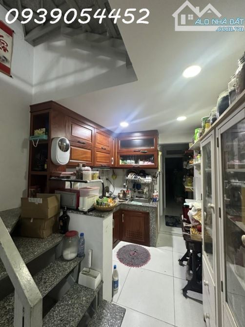 NHÀ ĐƯỜNG CHỮ ĐỒNG TỬ PHƯỜNG 7 TÂN BÌNH GIẢM GIÁ 500 TRIỆU - 2