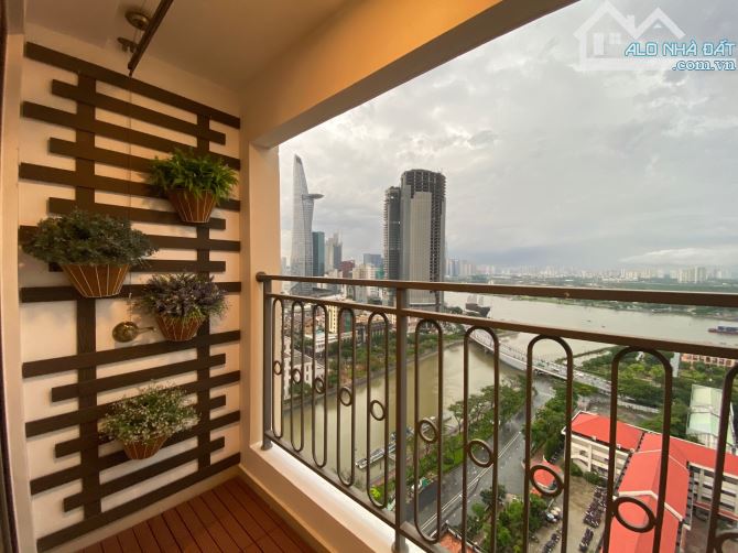 Bán nhanh căn hộ Saigon Royal- 88m2 View Sông Thủ Thiêm- Full NT- Giá 12 tỷ - 2