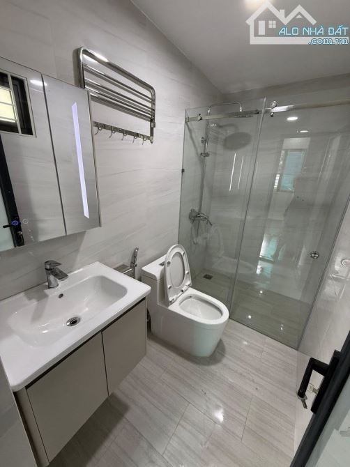 Bán nhà Liên Mạc quận Bắc Từ Liêm - Sổ 36m2 - 6 tầng - Thang máy xin - Giá chỉ 7 Tỷ - 2