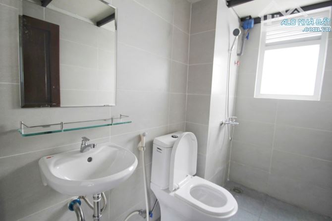 Cho thuê căn hộ ban công, Q4, Đường Tôn Đản, gần ĐH Nguyễn Tất Thành, ĐH Luật - 2