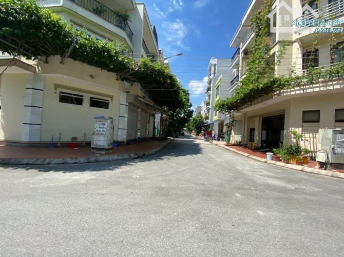 Bán lô góc TĐC xi măng siêu phẩm 56m2 ngang 5,4m - 2