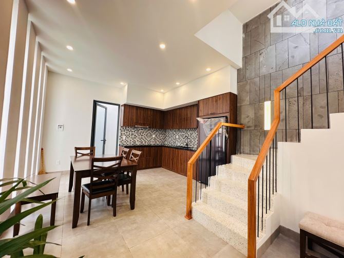 Nhà 3 lầu hẻm 19/5 Eatam , góc 2mt, trước nhà đường qh 24m, cách 19/5 chỉ 30m - 2
