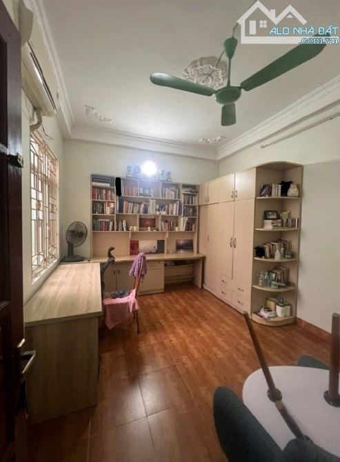 😍 HOÀNG QUỐC VIỆT - 35.6M2 - SỔ VUÔNG - 5 TẦNG - NHÀ ĐẸP - Ở NGAY - 6.5 TỶ - 2