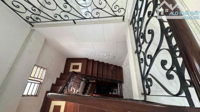 KIỆT TÁC ! BÁN NHÀ MT VĂN THÂN Q6 (5X20) NỞ HẬU 7M. TRỆT 3 LẦU. GIÁ 25 TỶ - 2