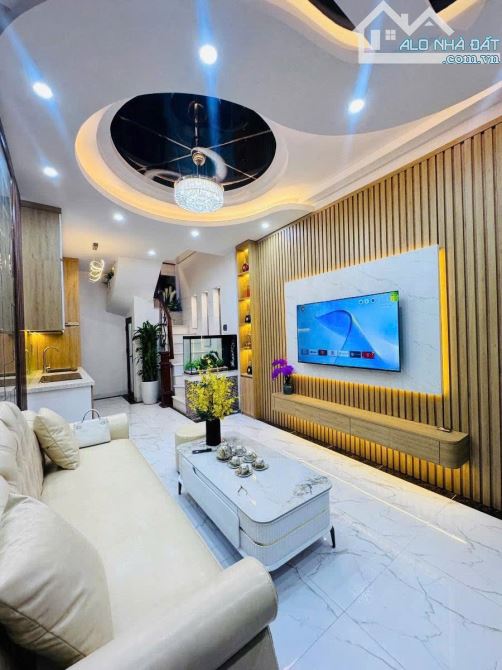 Bán nhà mới phố Phạm Văn Đồng, 35m2, 5 tầng, MT 3.6m, gần ô tô, 7.15 tỷ - 2