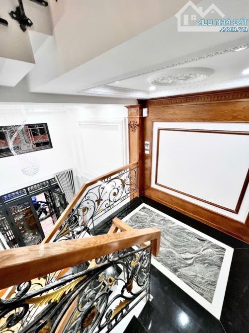 BÁN BIỆT PHỦ 6 TẦNG 128m2 NỘI THẤT SANG TRỌNG NGAY VÒNG XOAY VÕ VĂN KIỆT - 2