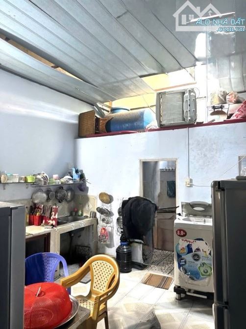 Gấp bán, Nhà Cấp 4 hẻm 10m thông đường TRƯỜNG CHINH, DT 87m2 (4 x 22), gần Chợ Lạc Quang. - 2