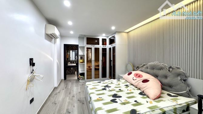‼️* HIẾM_ NHÀ ĐẸP- Ô TÔ ĐỖ _FULL NỘI THẤT _ KINH DOANH- 5 TẦNG_ CV NGHĨA TÂN- CẦU GIẤY - 2