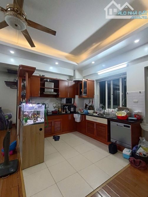 🏡 Bán căn hộ 18T1 Lê Văn Lương – 3 ngủ rộng, 112m², 9.45 tỷ ✨ - 2