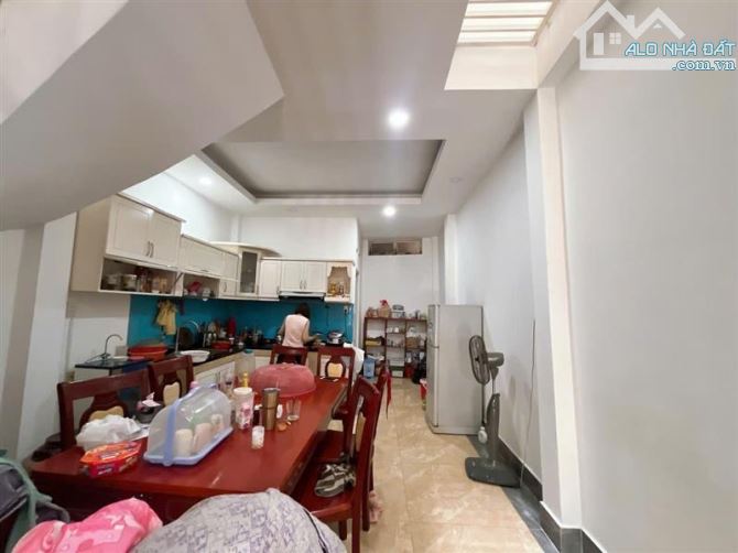 NHÀ 3 TẦNG ,HUỲNH TẤN PHÁT TT NHÀ BÈ (68M2) 5TỶ3 - 2
