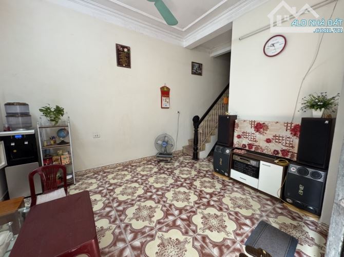 BÁN ĐẤT VIỆT HƯNG- DT 76m mt 5m - 3 THOÁNG- NGÕ THÔNG- XÂY GÌ CŨNG ĐẸP- GIÁ 9,1 TỶ - 2