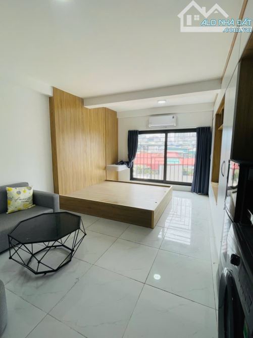 Cho Thuê CCMN Ngõ 86 Hào Nam Đống Đa 30m2 Studio Ban Công Thang Máy Giặt Riêng Gần Chợ - 2